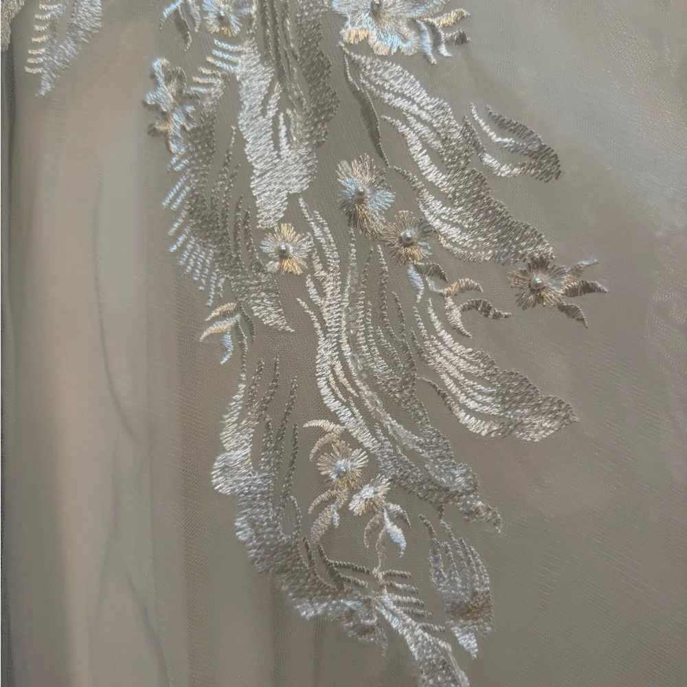 NEW Nox Anabel E442 Embroidered Tulle Wedding Gown Dress - Picture 9 of 11